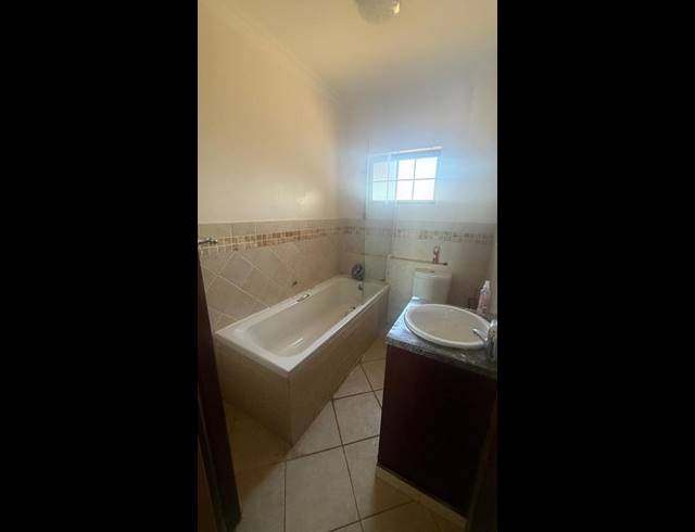 1 BEDROOM PROPERTY TO RENT IN ROCKLANDS